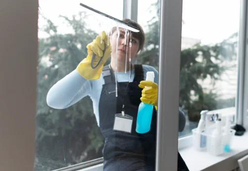 Nettoyage de vitres intérieures et extérieures à Jarjayes